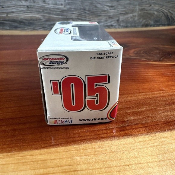 Richmond International‎ Raceway 05 Die cast Nascar 1:64 Team Caliber 2005 - Picture 4 of 7